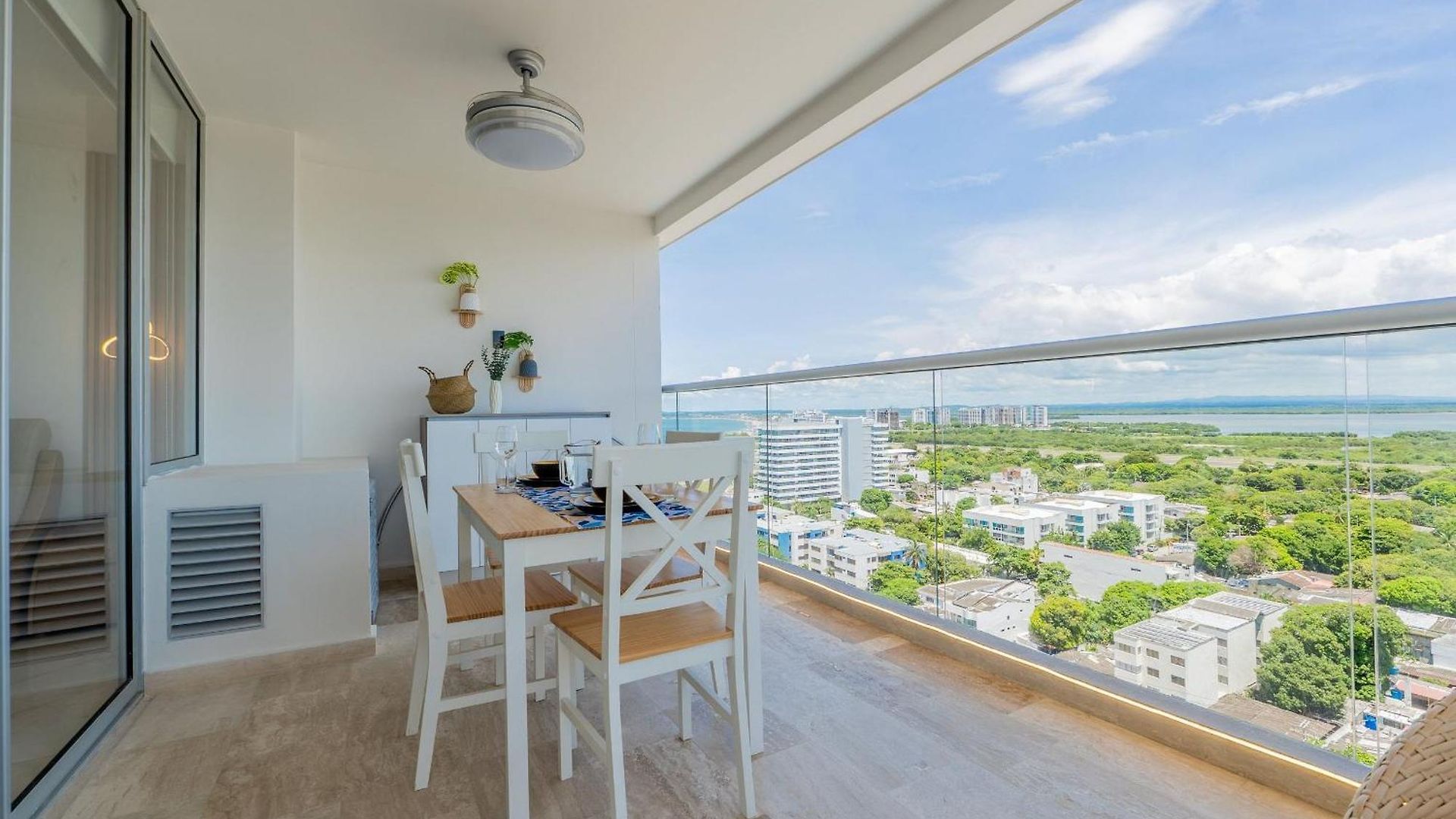 Apartamento Cb1530 Hermosa En Crespo Vista 180º